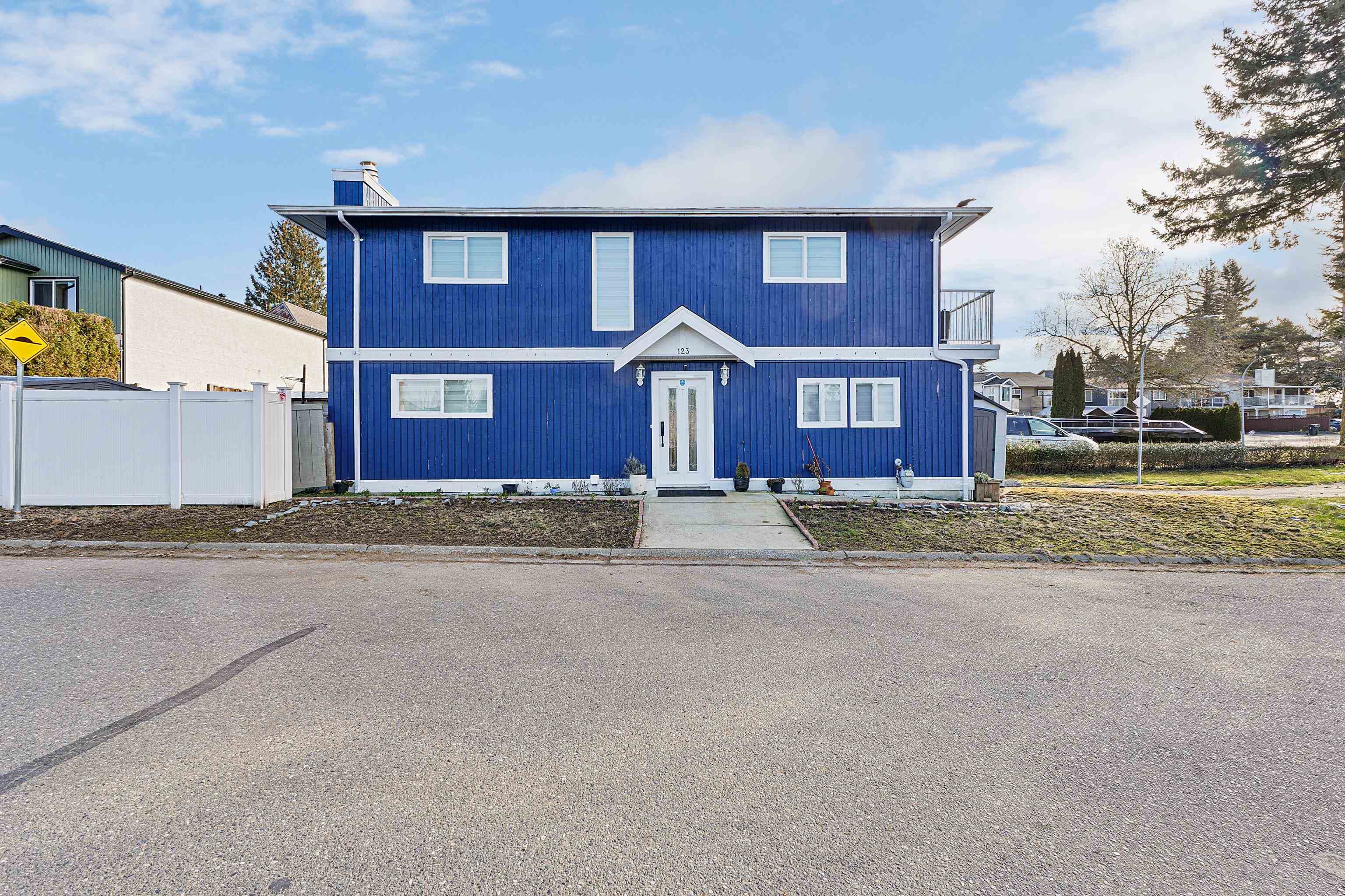 123 Springfield Drive, Langley, V4W 3K6 — photo 5