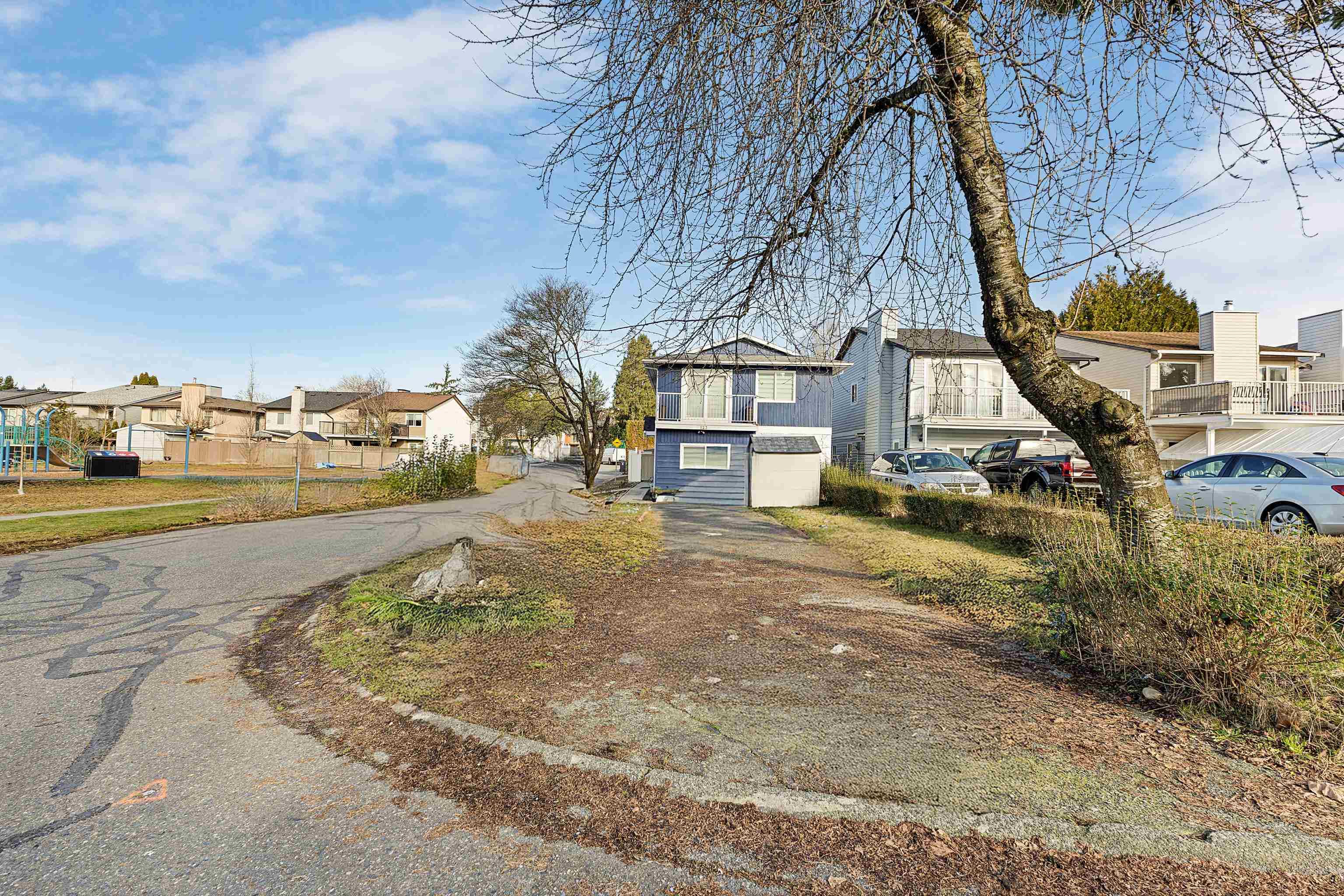 123 Springfield Drive, Langley, V4W 3K6 — photo 4