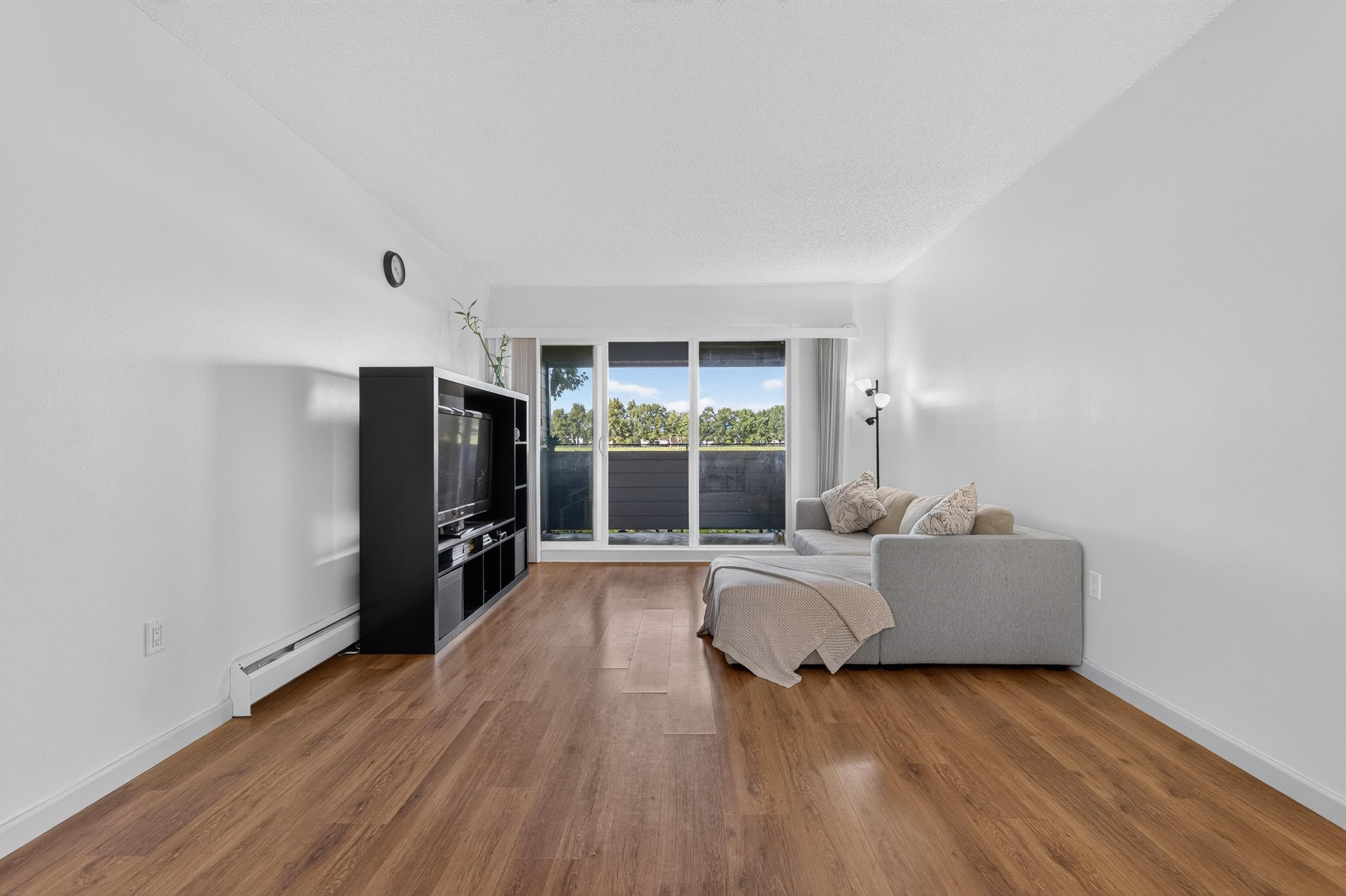 119 - 3451 Springfield Drive, Richmond, V7E 1Z2 — photo 2