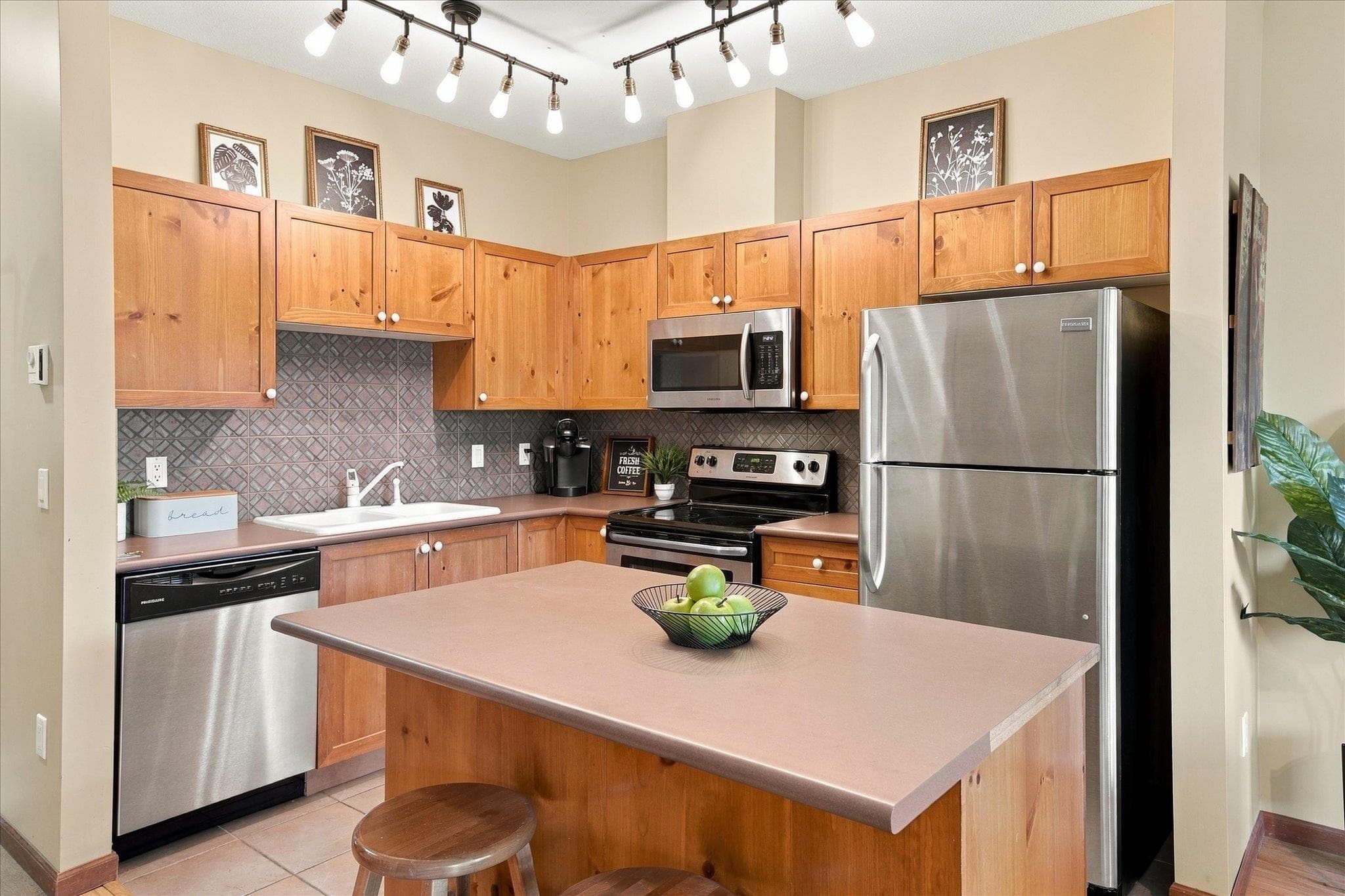 103 - 3300 Ptarmigan Place, Whistler, V8E 0V5 — photo 5