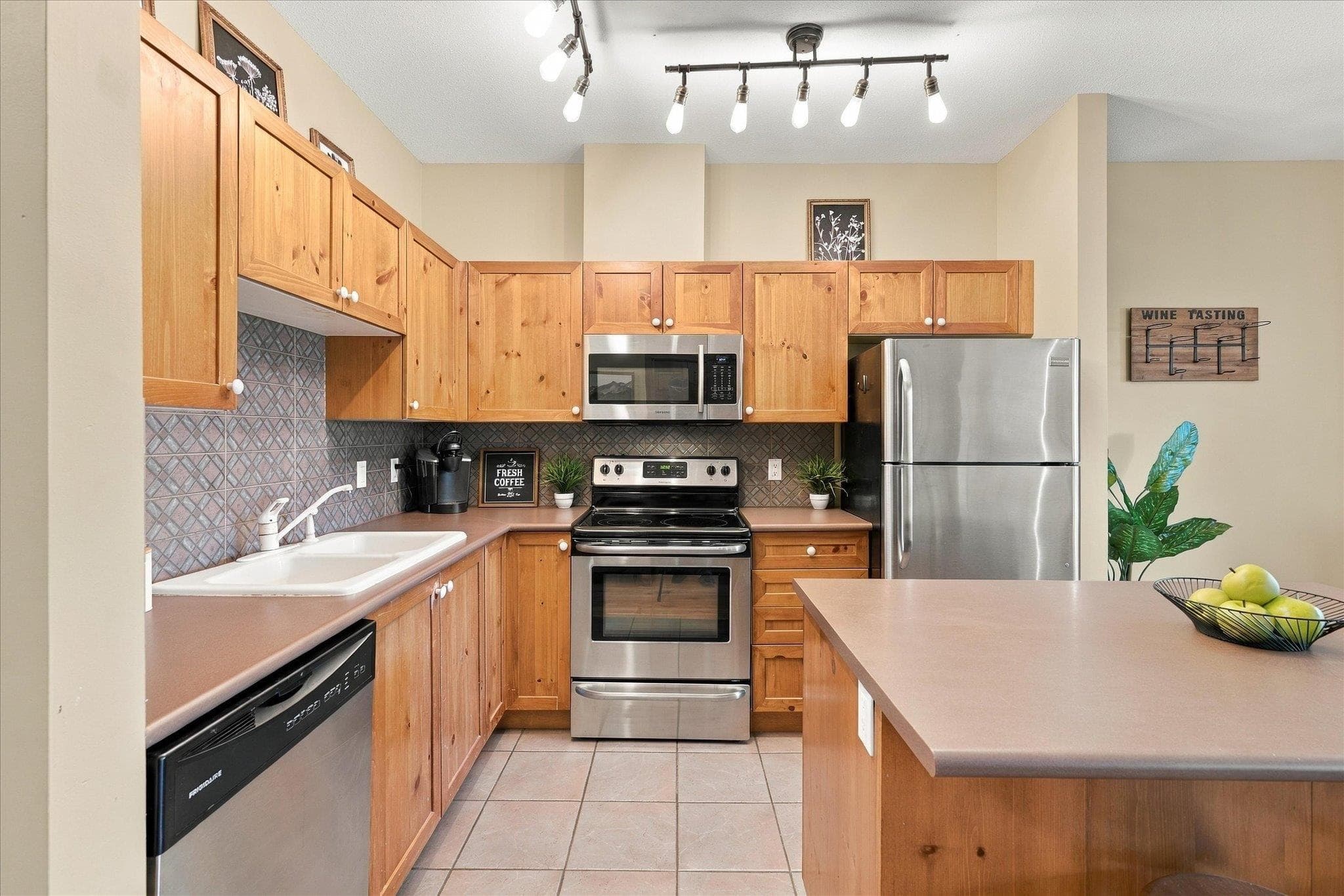 103 - 3300 Ptarmigan Place, Whistler, V8E 0V5 — photo 4