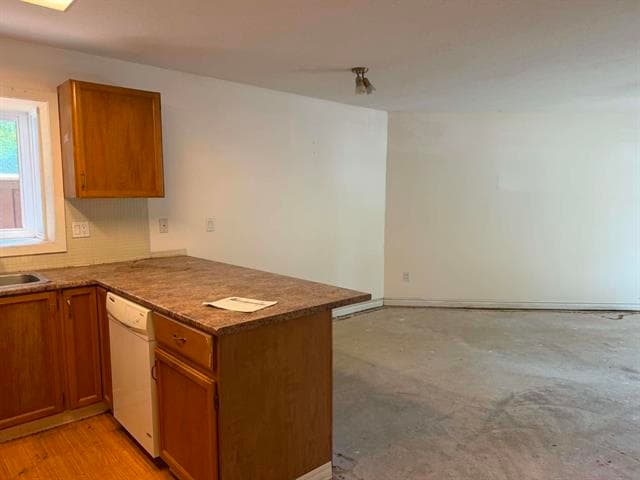 101 - 13858 102 Avenue, Surrey, V3T 1P1 — photo 3