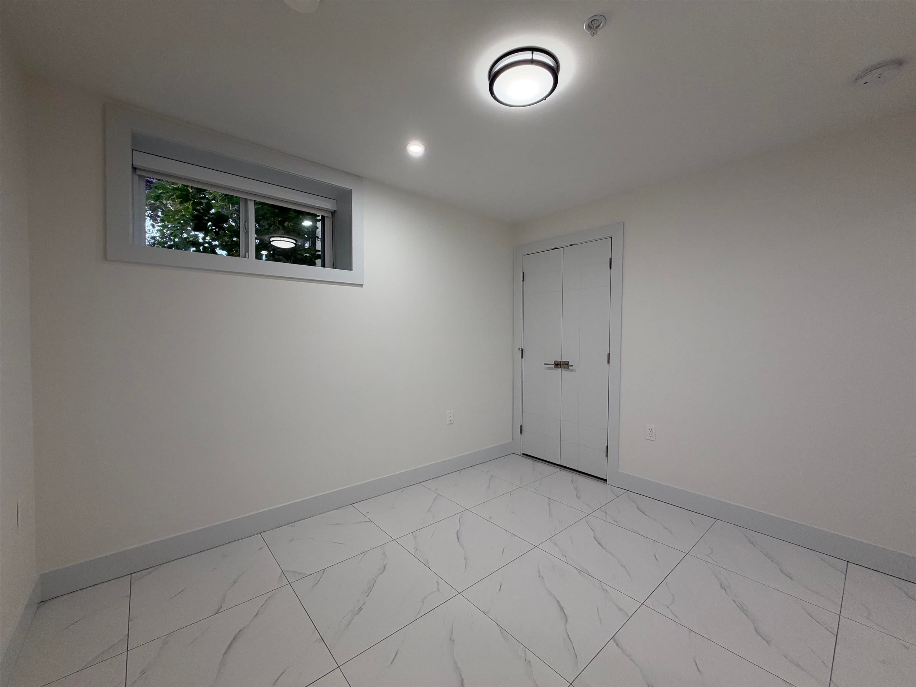 2 - 1052 E 50th Avenue, Vancouver, V5X 1B8 — photo 4