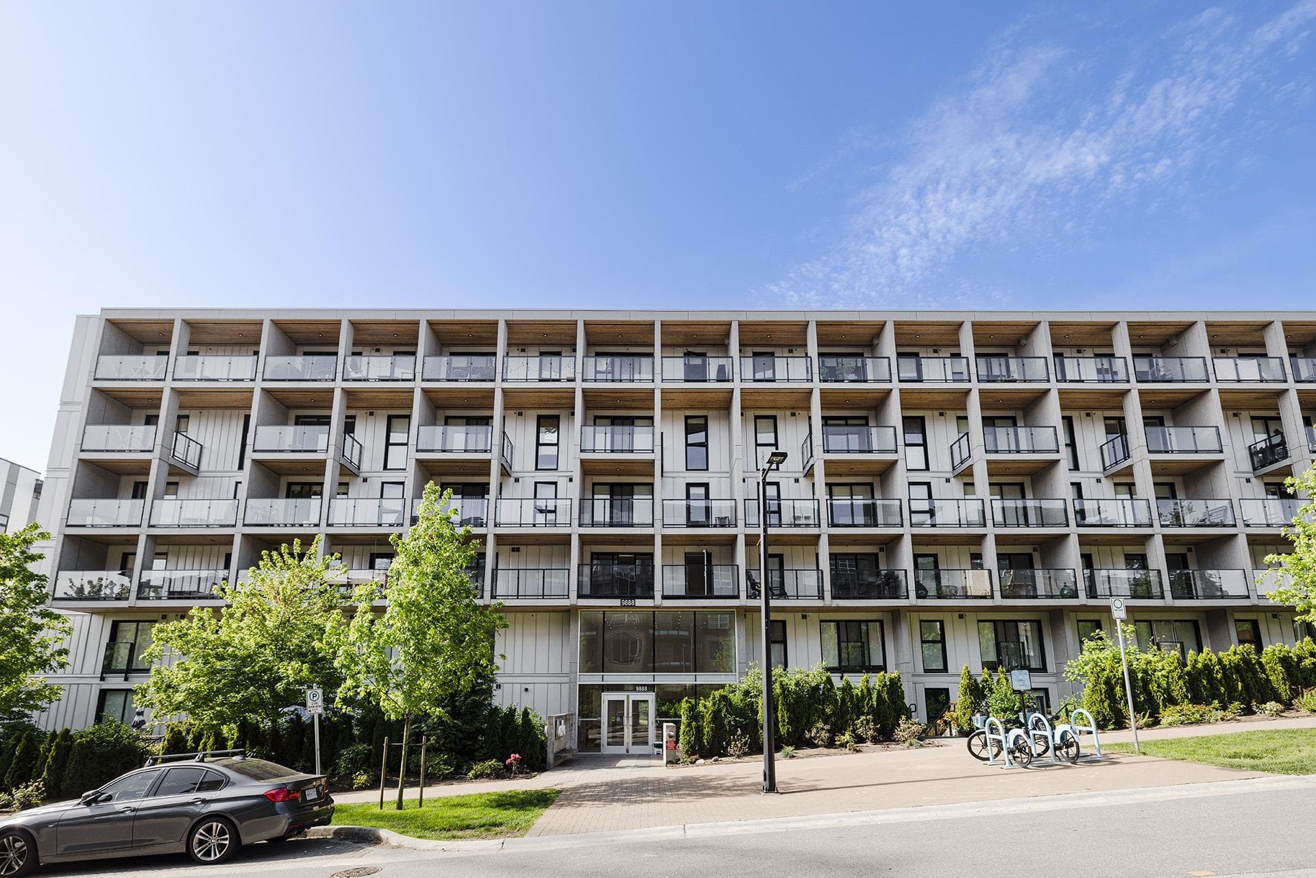 5F - 9888 University Crescent, Burnaby, V5A 0G4 — photo 2