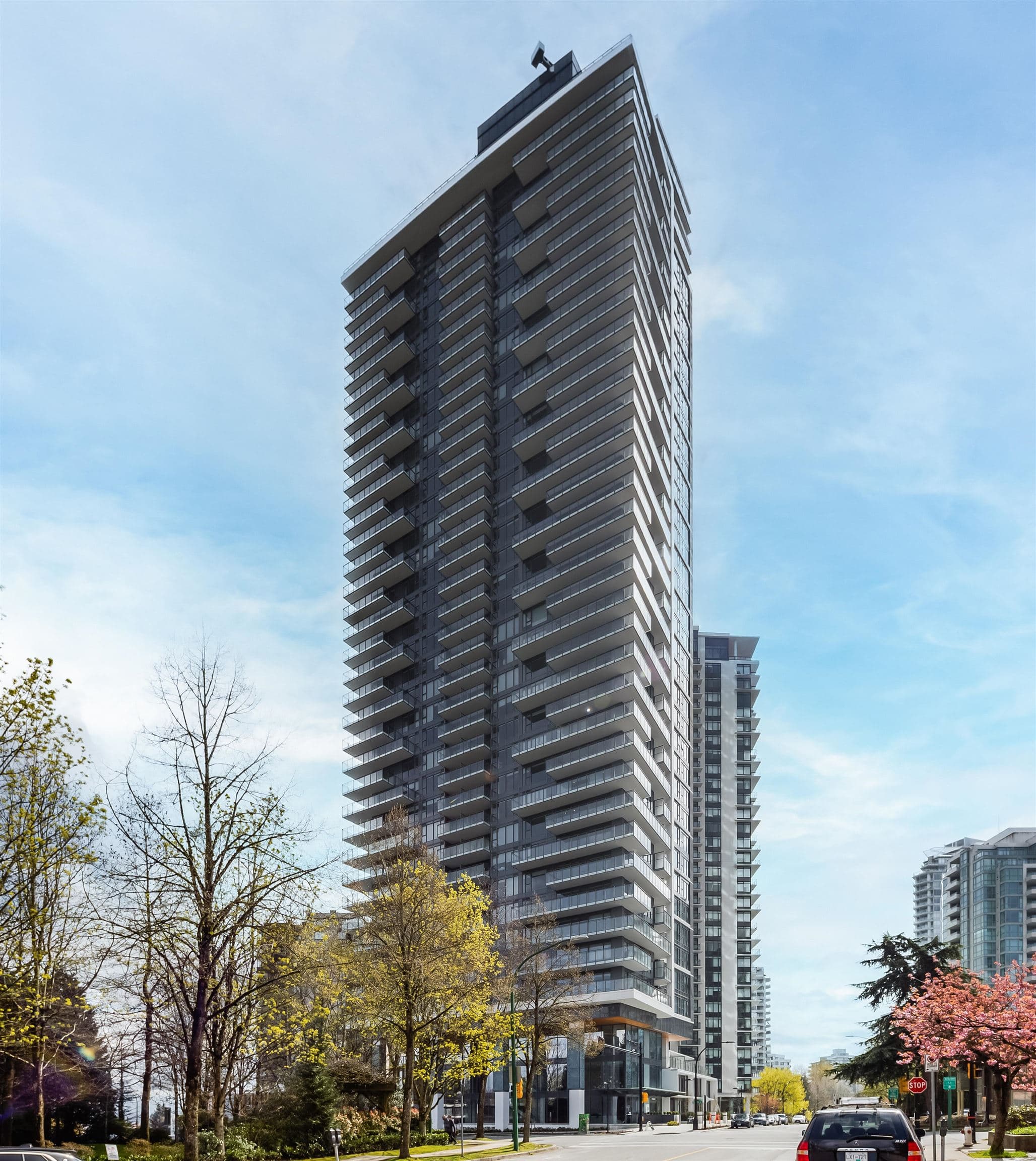 1005 - 4711 Hazel Street, Burnaby, V5H 0J9 — photo 1