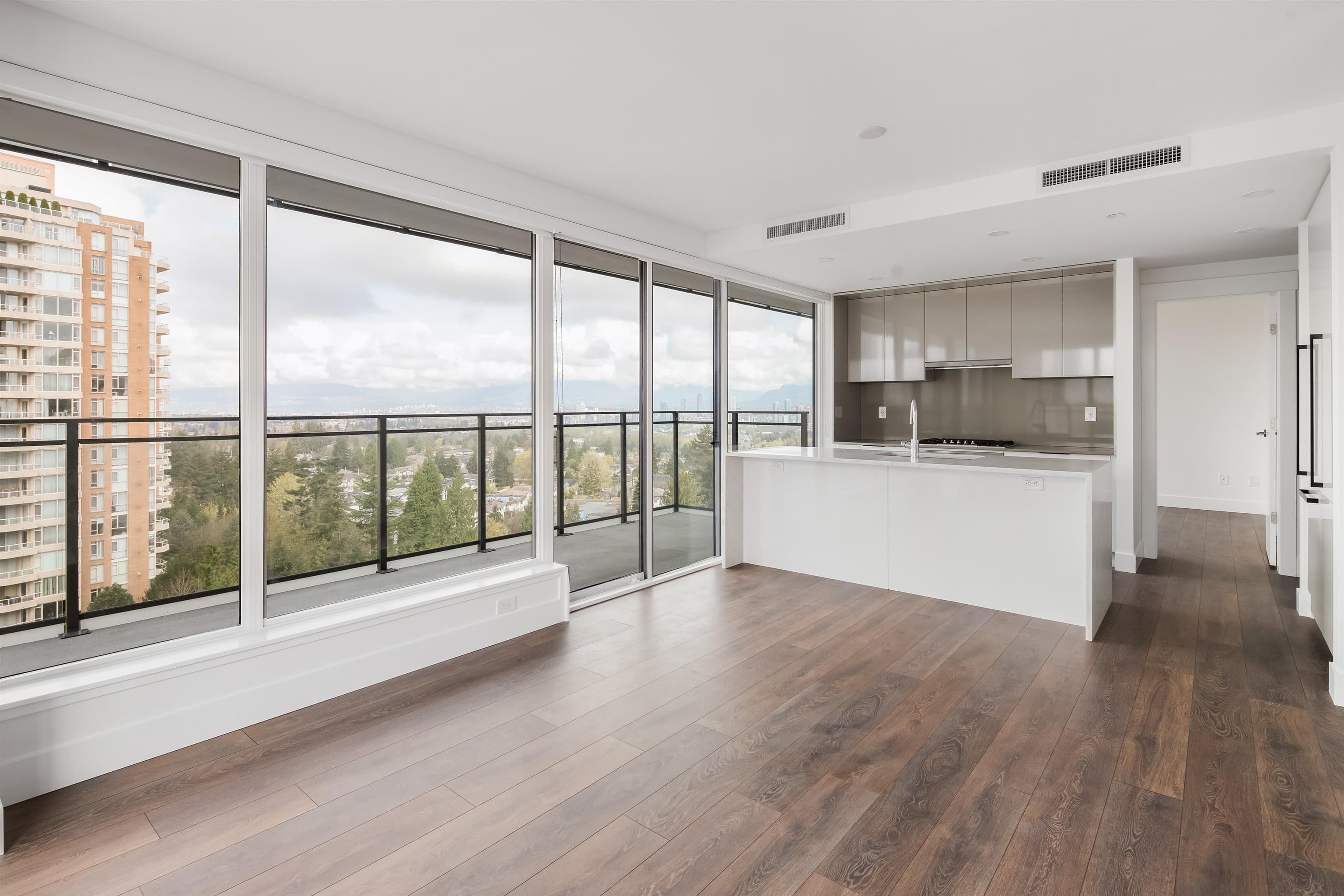1005 - 4711 Hazel Street, Burnaby, V5H 0J9 — photo 5