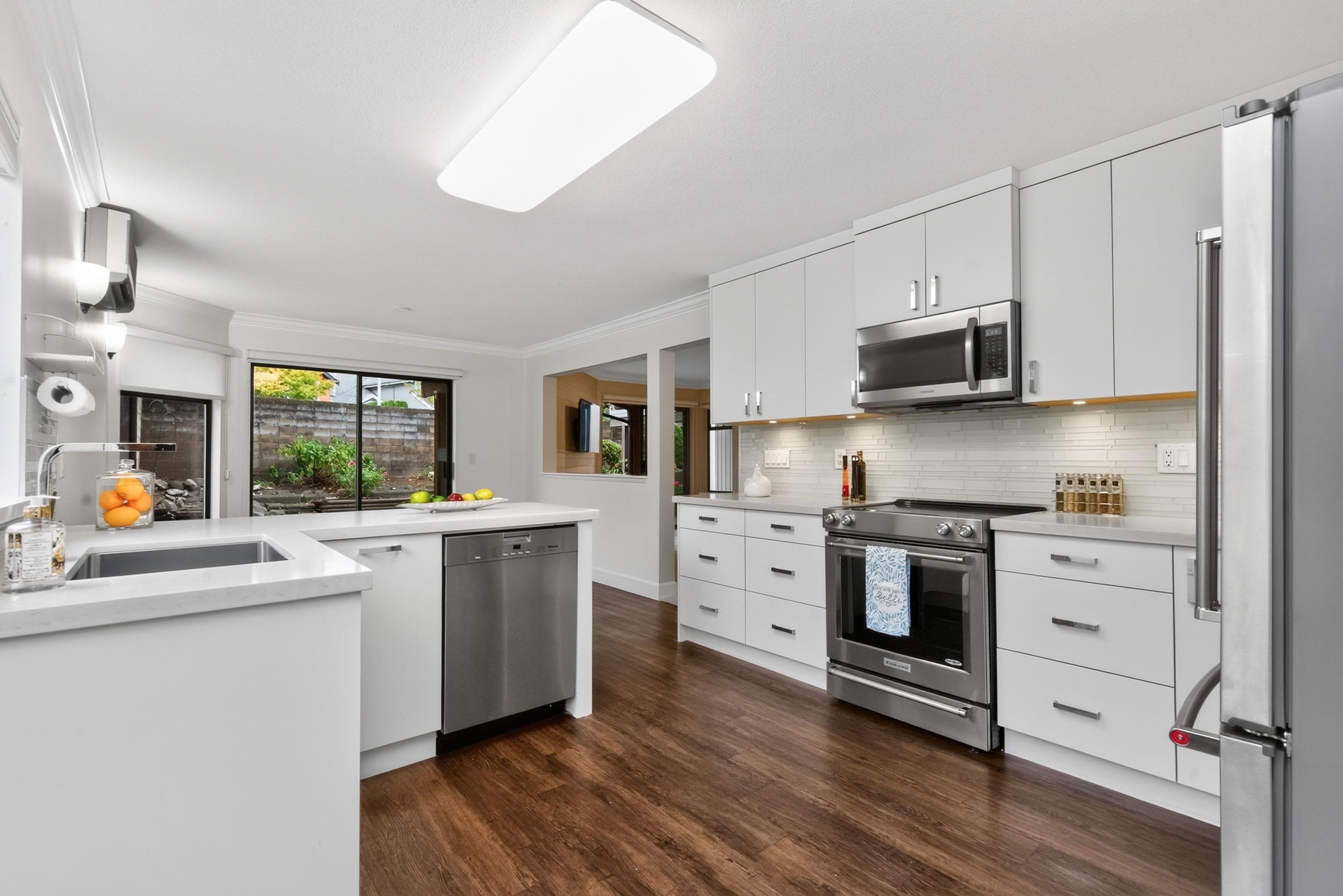 137 - 15153 98 Avenue, Surrey, V3R 9M8 — photo 3