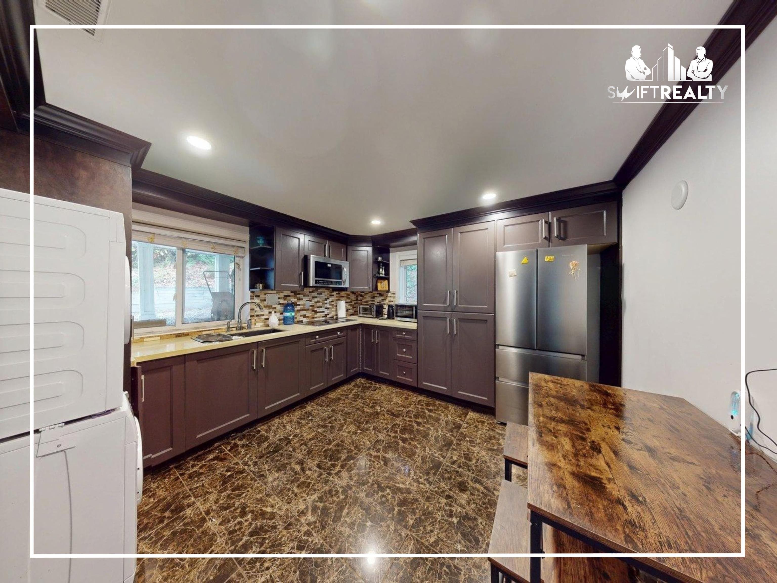 112 W Rockland Road Road, North Vancouver, V7N 2V7 — photo 5