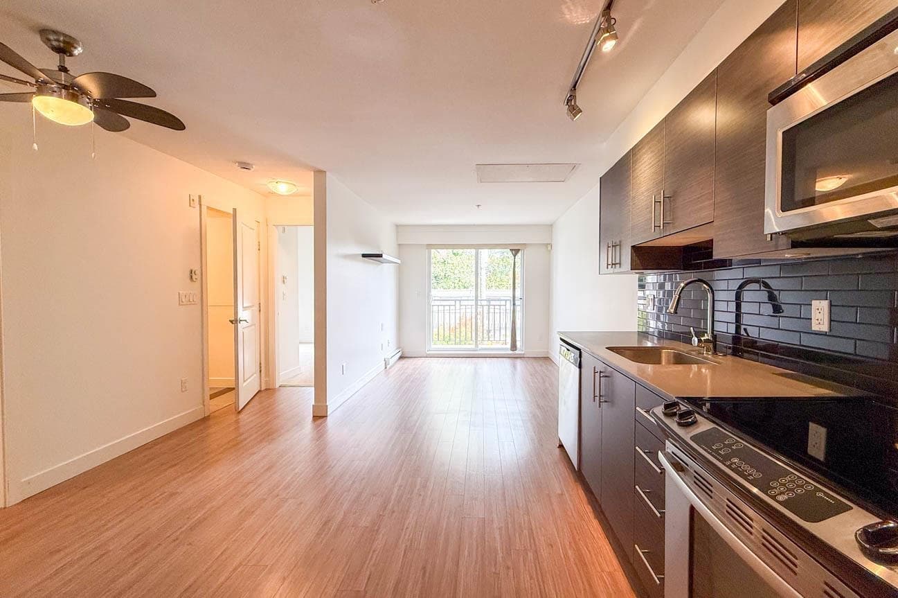 302 - 1533 E 8th Avenue, Vancouver