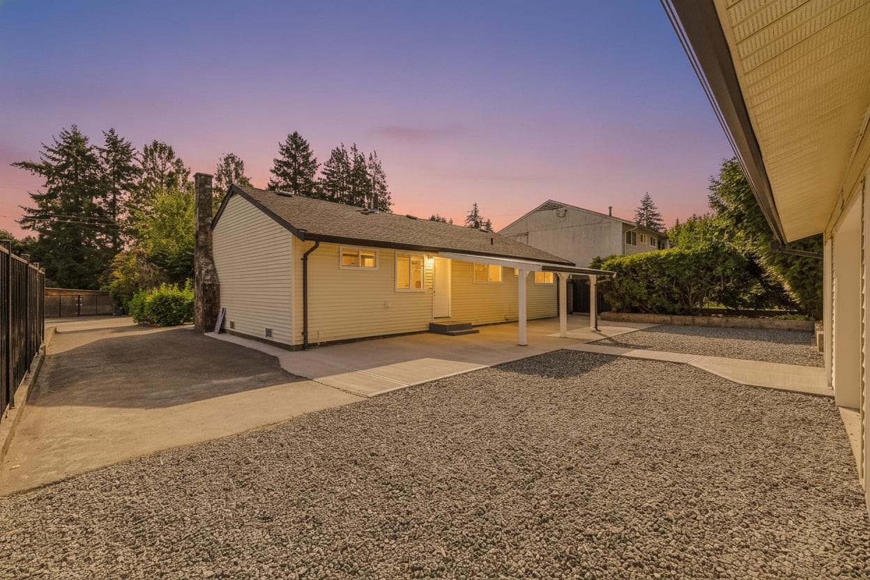 11055 Oriole Drive, Surrey, V3R 5A7 — photo 2