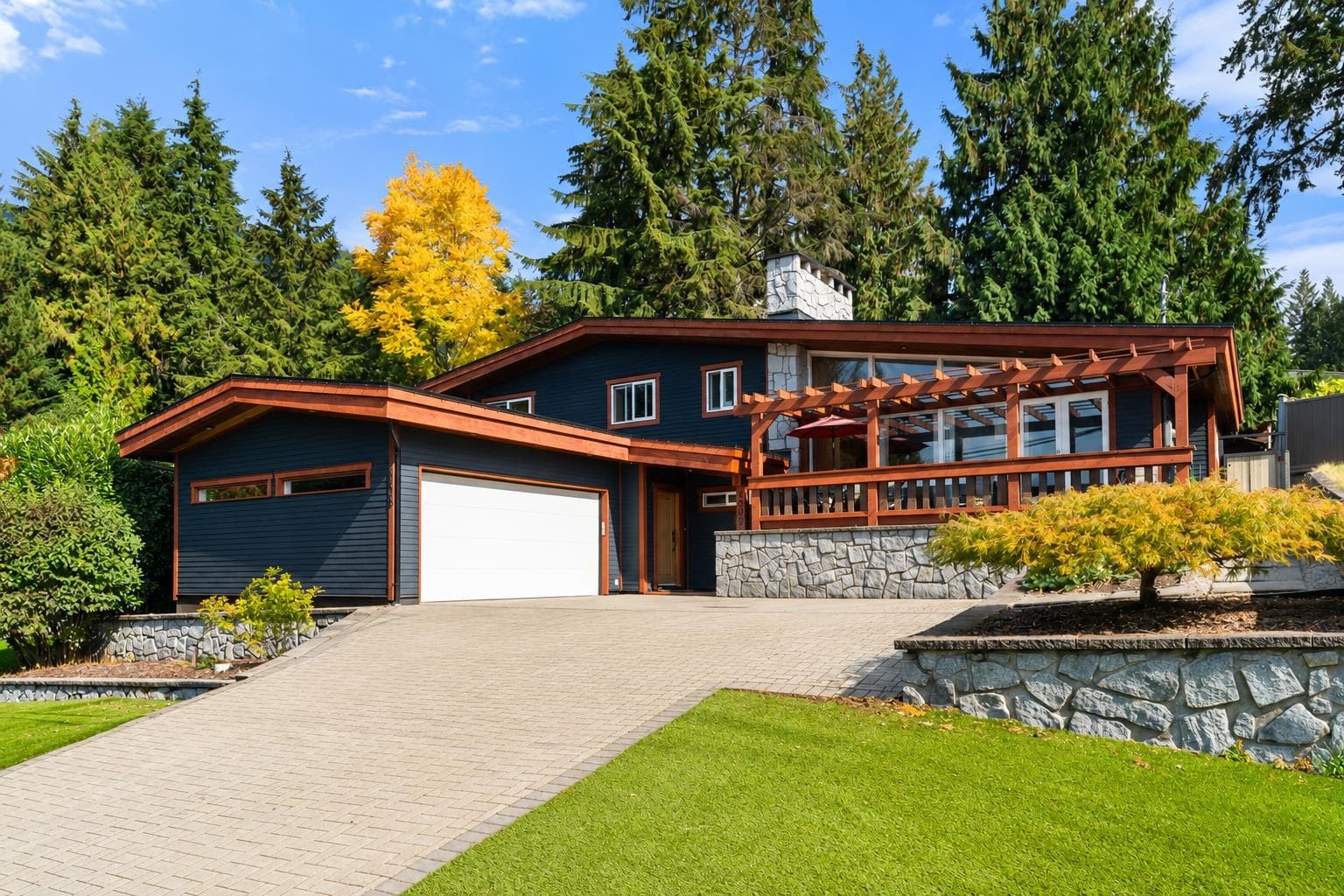 4506 Ranger Avenue, North Vancouver, V7R 3L5 — photo 1