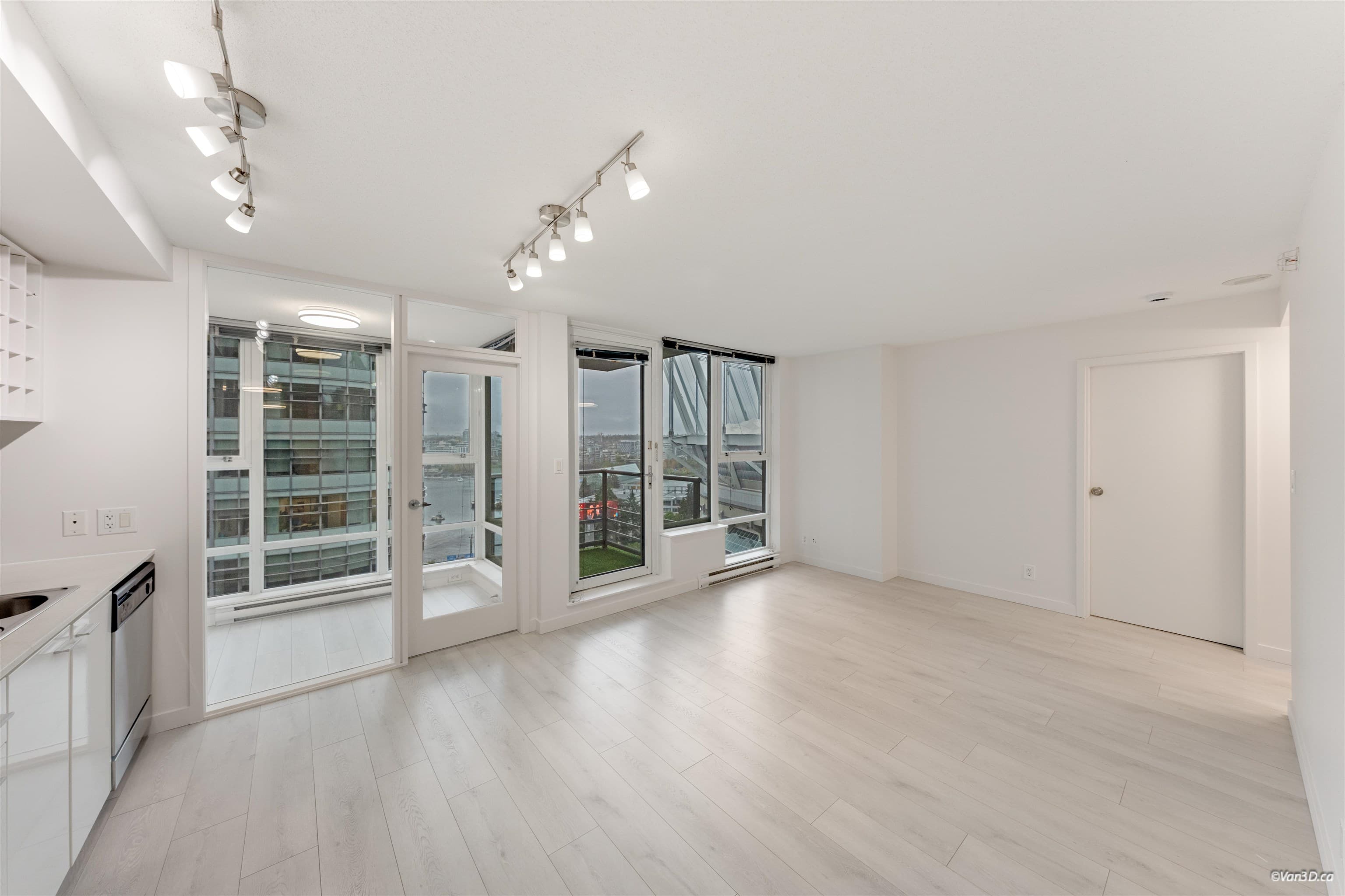 1509 - 111 W Georgia Street, Vancouver, V6B 1T8 — photo 5