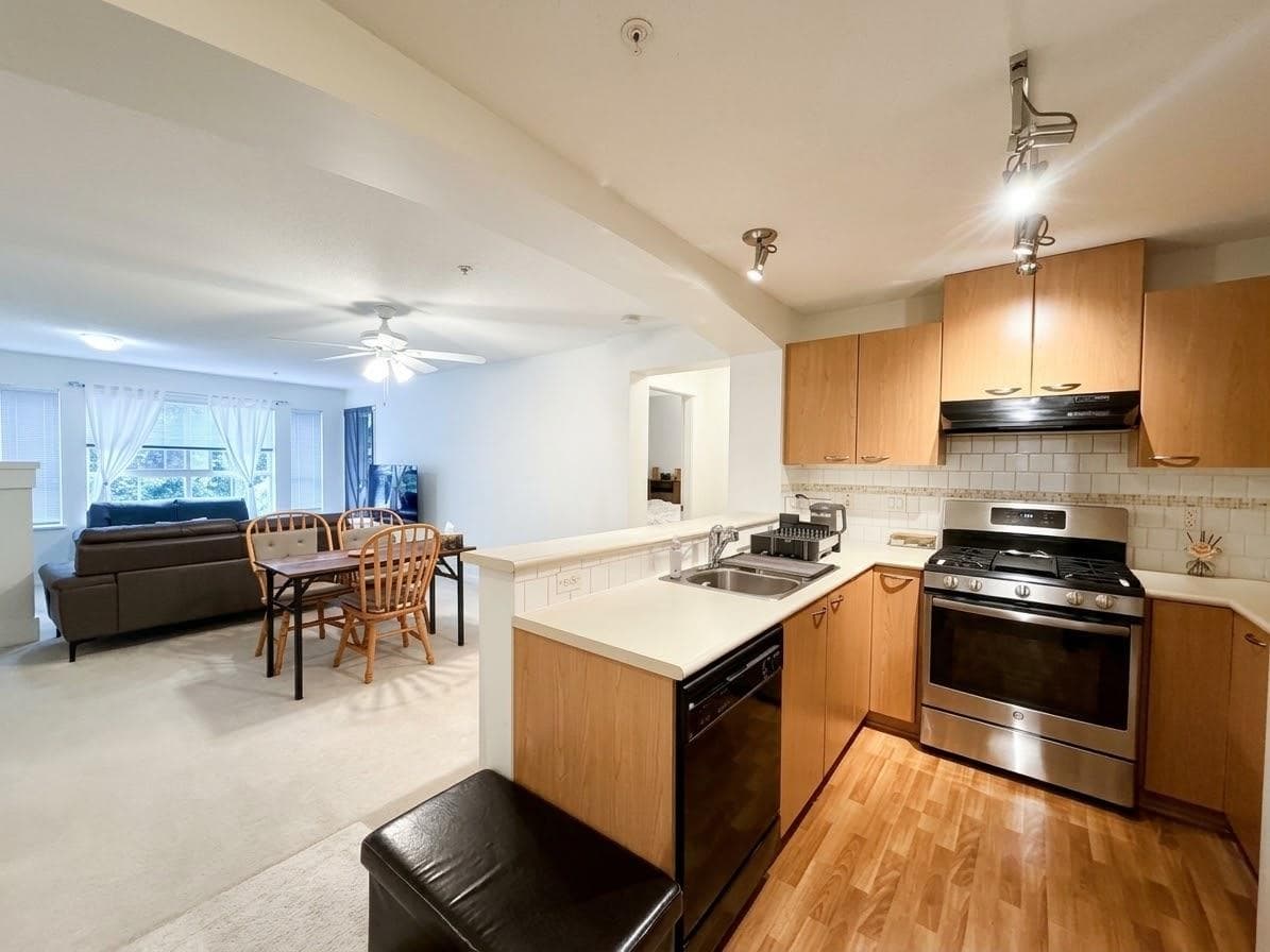 212 - 2958 Silver Springs Boulevard, Coquitlam, V3E 3R9 — photo 5