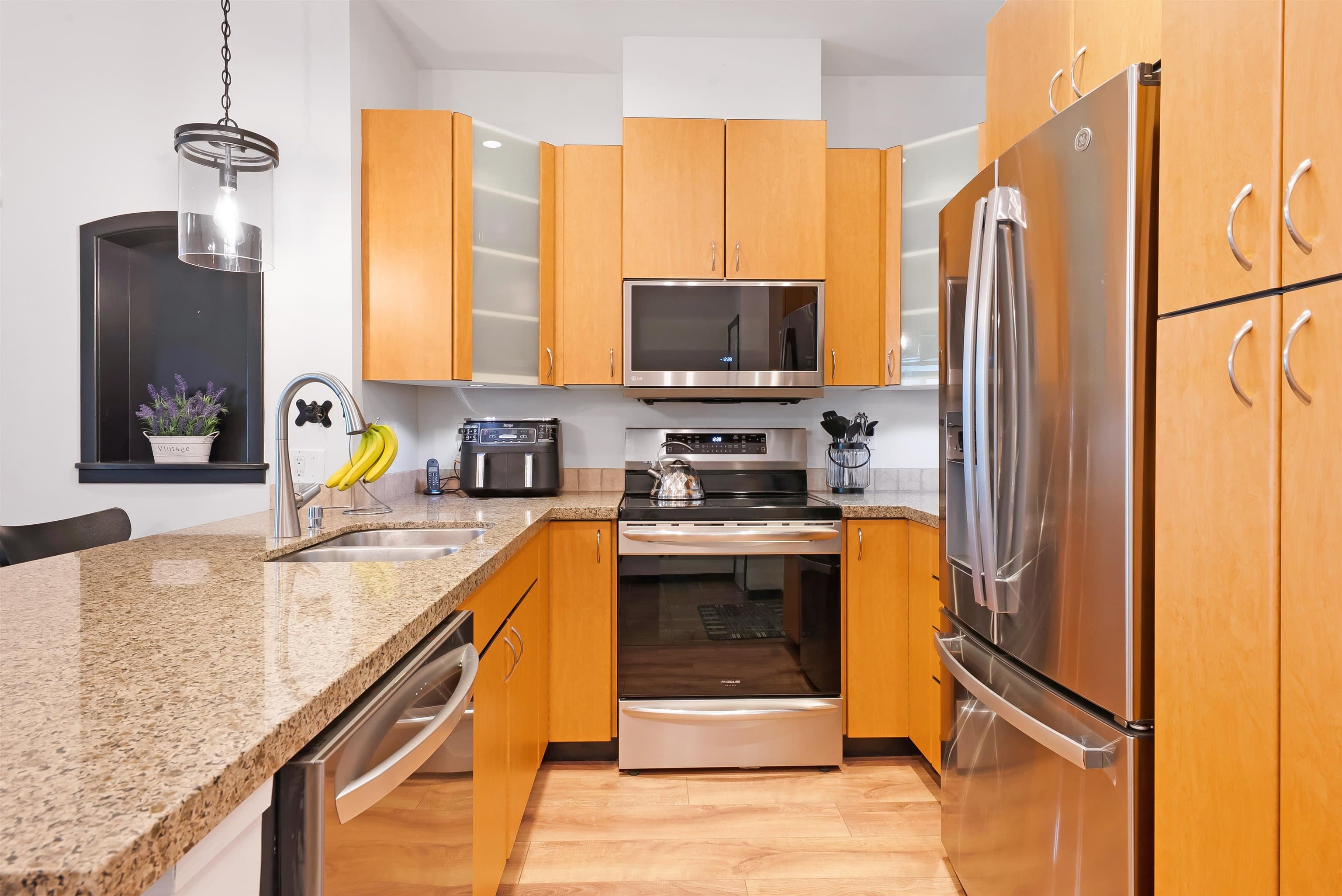 208 - 33485 South Fraser Way, Abbotsford, V2S 8P9 — photo 5