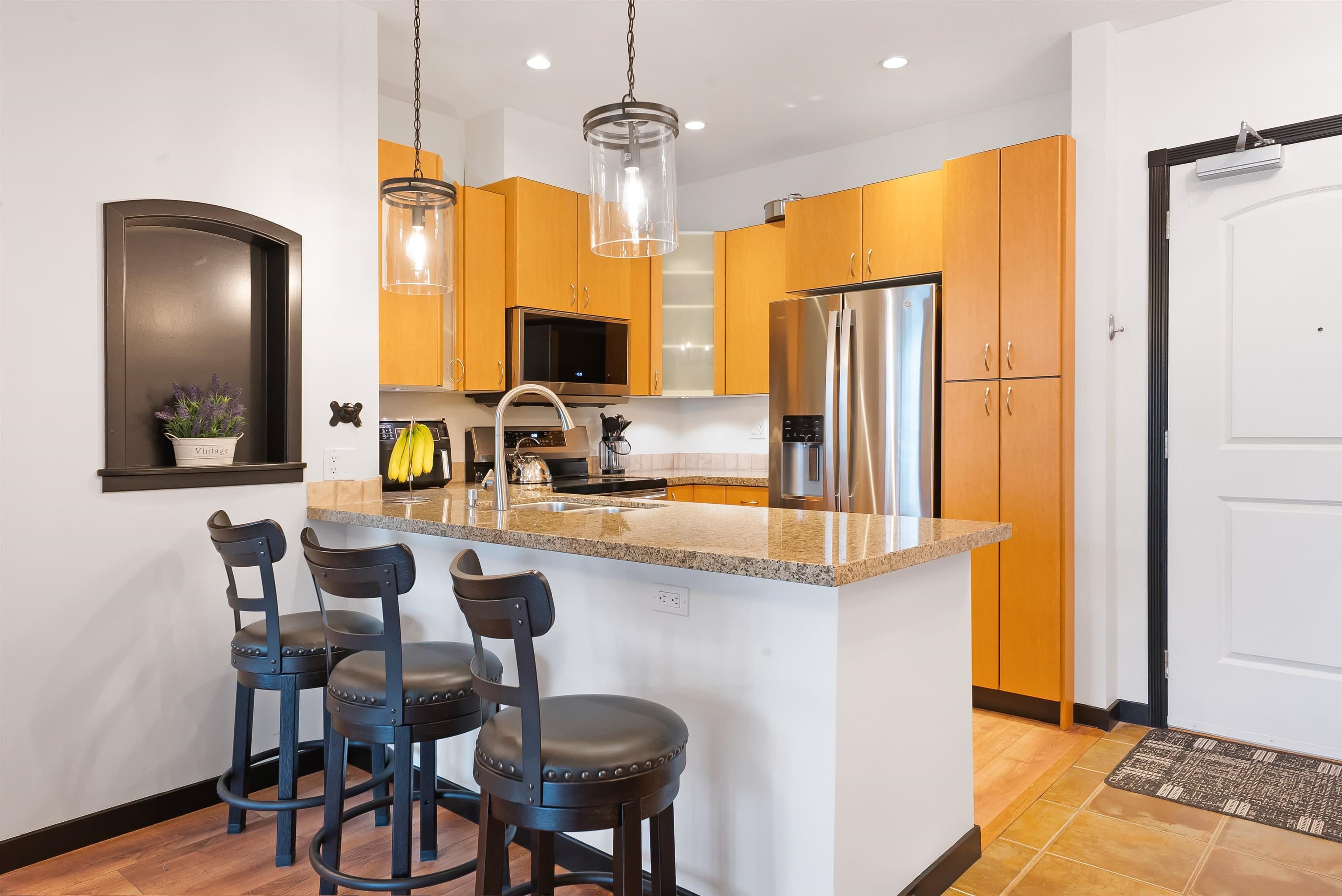 208 - 33485 South Fraser Way, Abbotsford, V2S 8P9 — photo 4